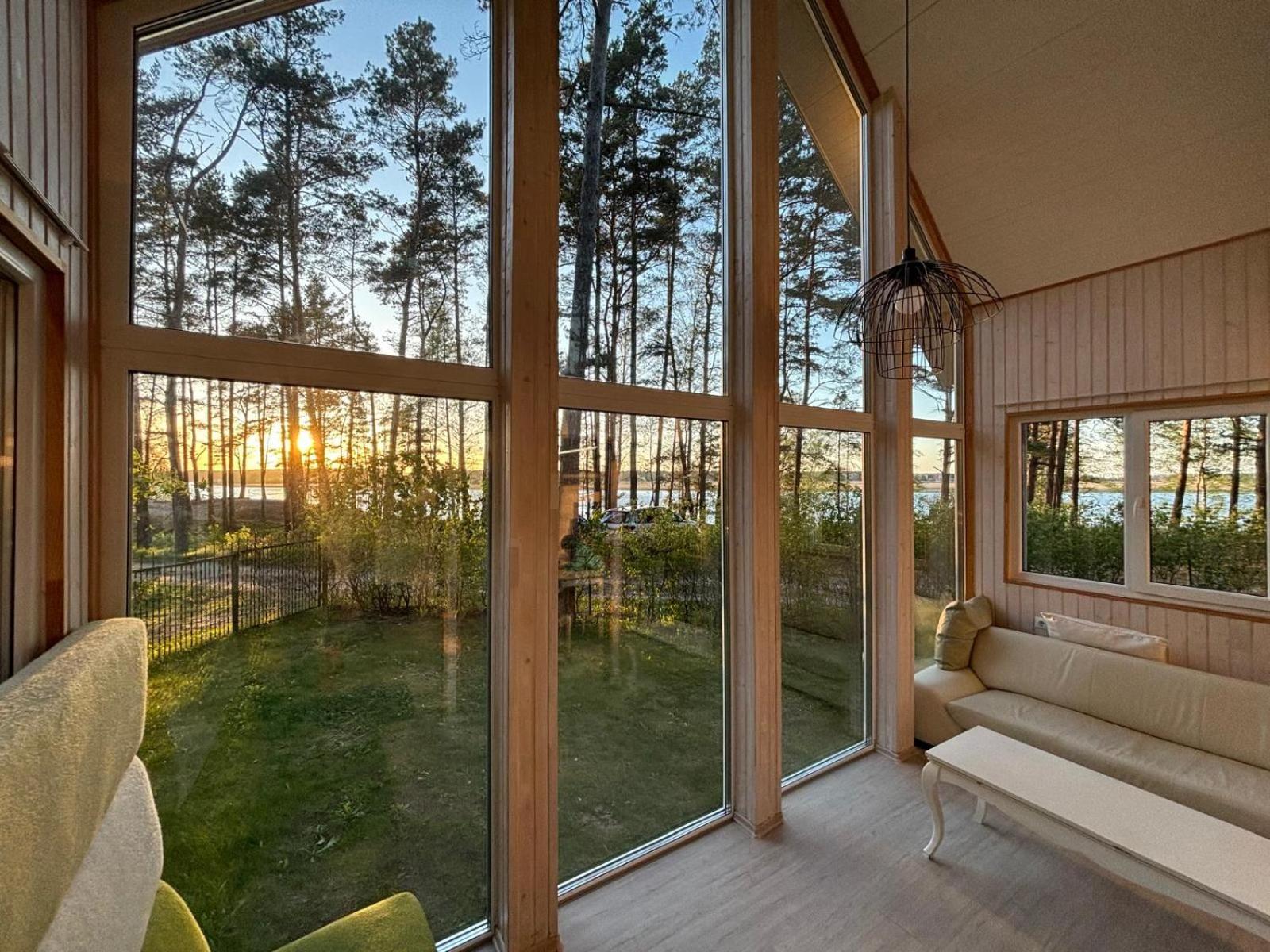 River Bank Vacation Home Jūrkalne 外观 照片